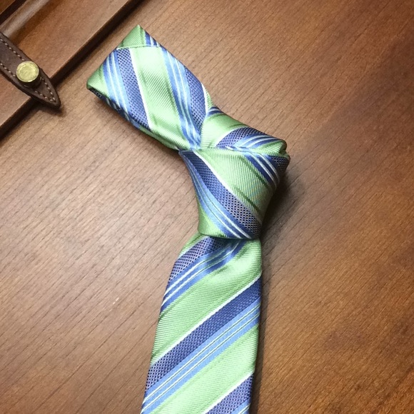 Green Silk Men’s Necktie - Picture 4 of 4